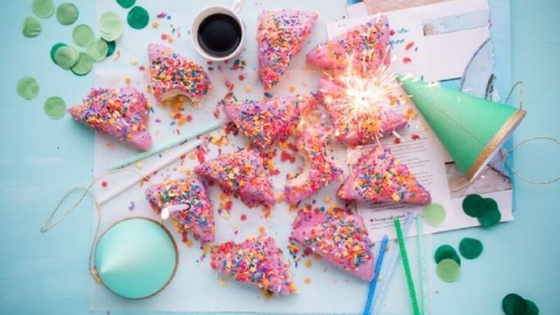 6 Tips for Staying Healthy at Holiday Parties